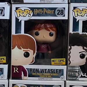 Harry Potter Ron Weasley “R” Jumper Pop Figure